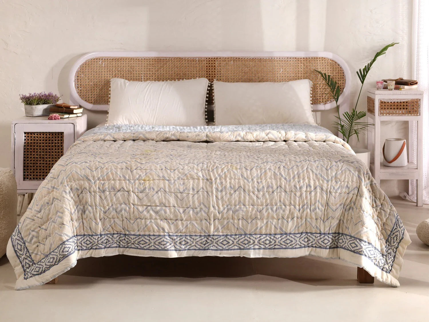 All Season Jaipuri Quilt | 100% Pure Cotton | Block Print | Double Bed - Naksha